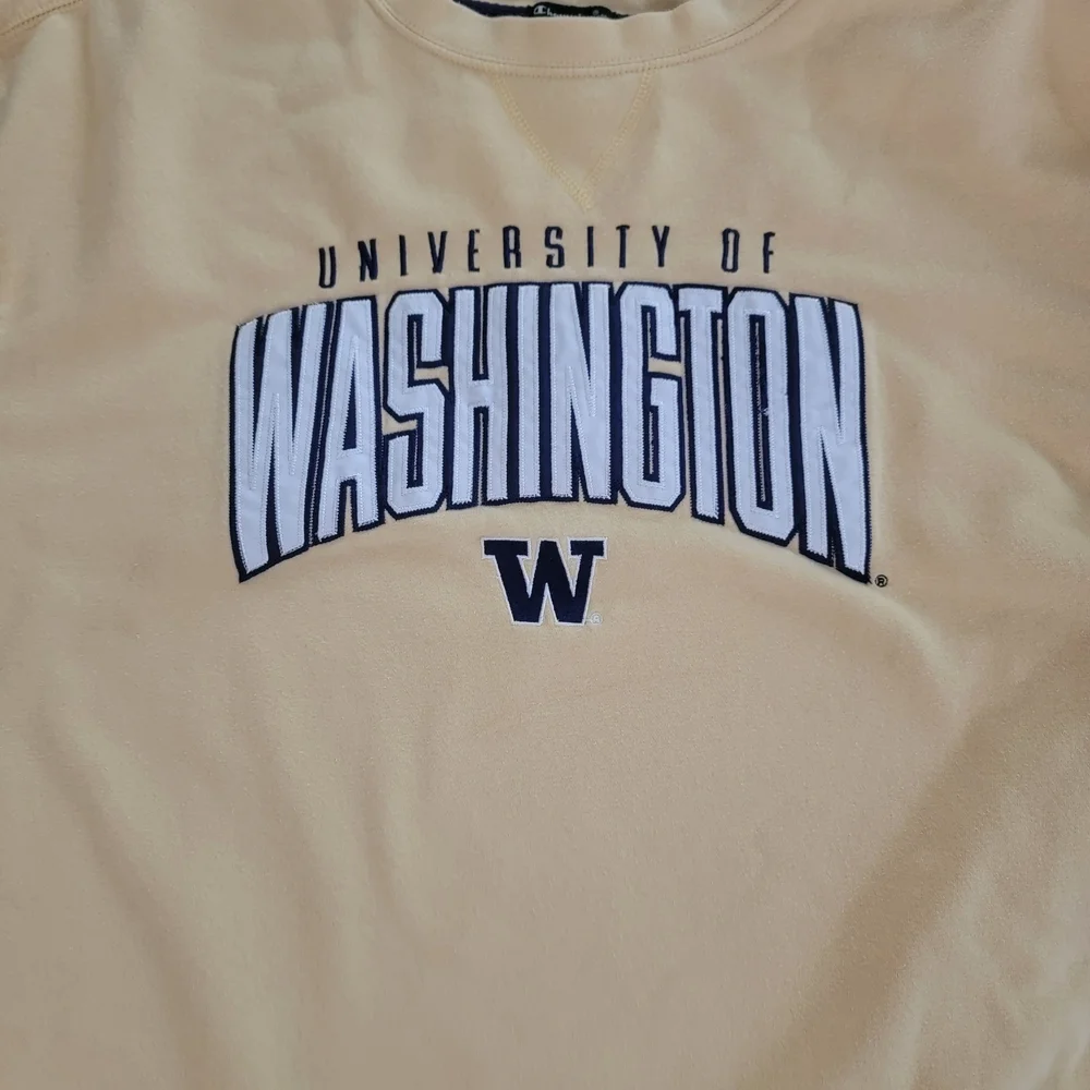 Champion Light Yellow Crewneck Sweatshirt with University Of Washington Logo - Picture 2 of 6